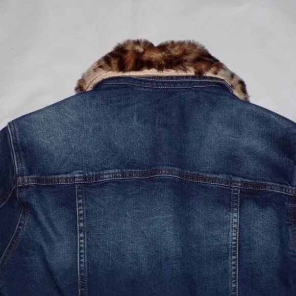 🆕KUT from the Kloth Jean Jacket Denim Blue Leopard Collar Small - Picture 7 of 11